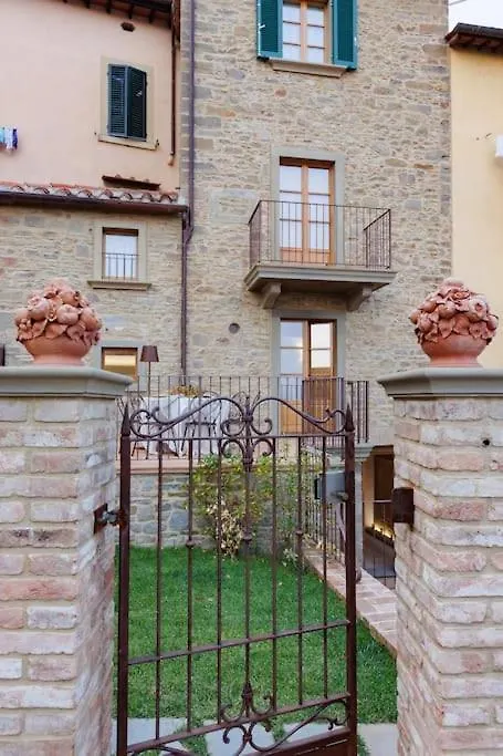 Casa Bel Tramonto Con Giardino Privato A Cortona Villa Italy